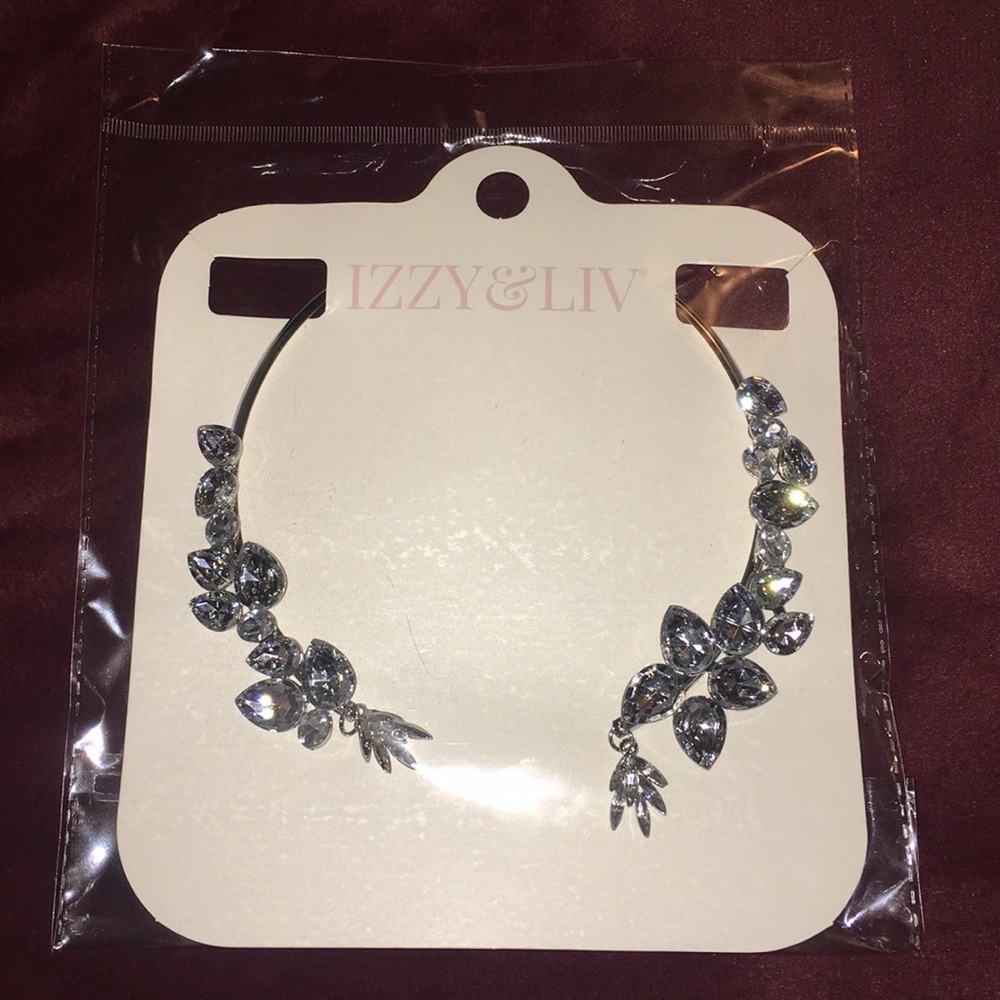🆕Izzy & Liv Reverse Collar Necklace Silver